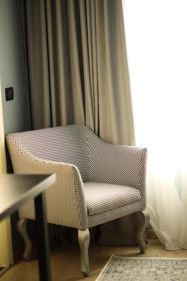 Triss Hotel Tiranë Eksteriør bilde
