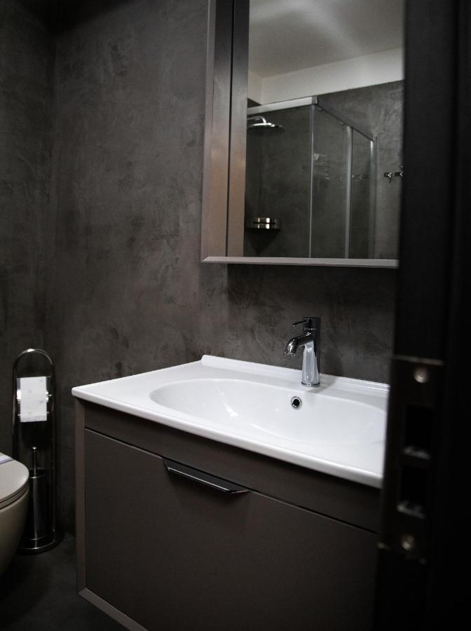 Triss Hotel Tiranë Eksteriør bilde