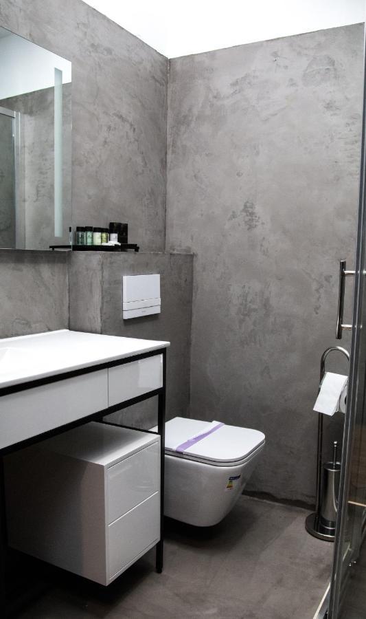 Triss Hotel Tiranë Eksteriør bilde